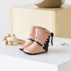 Fashion Freebird Stores Baby Coal Pink Croco