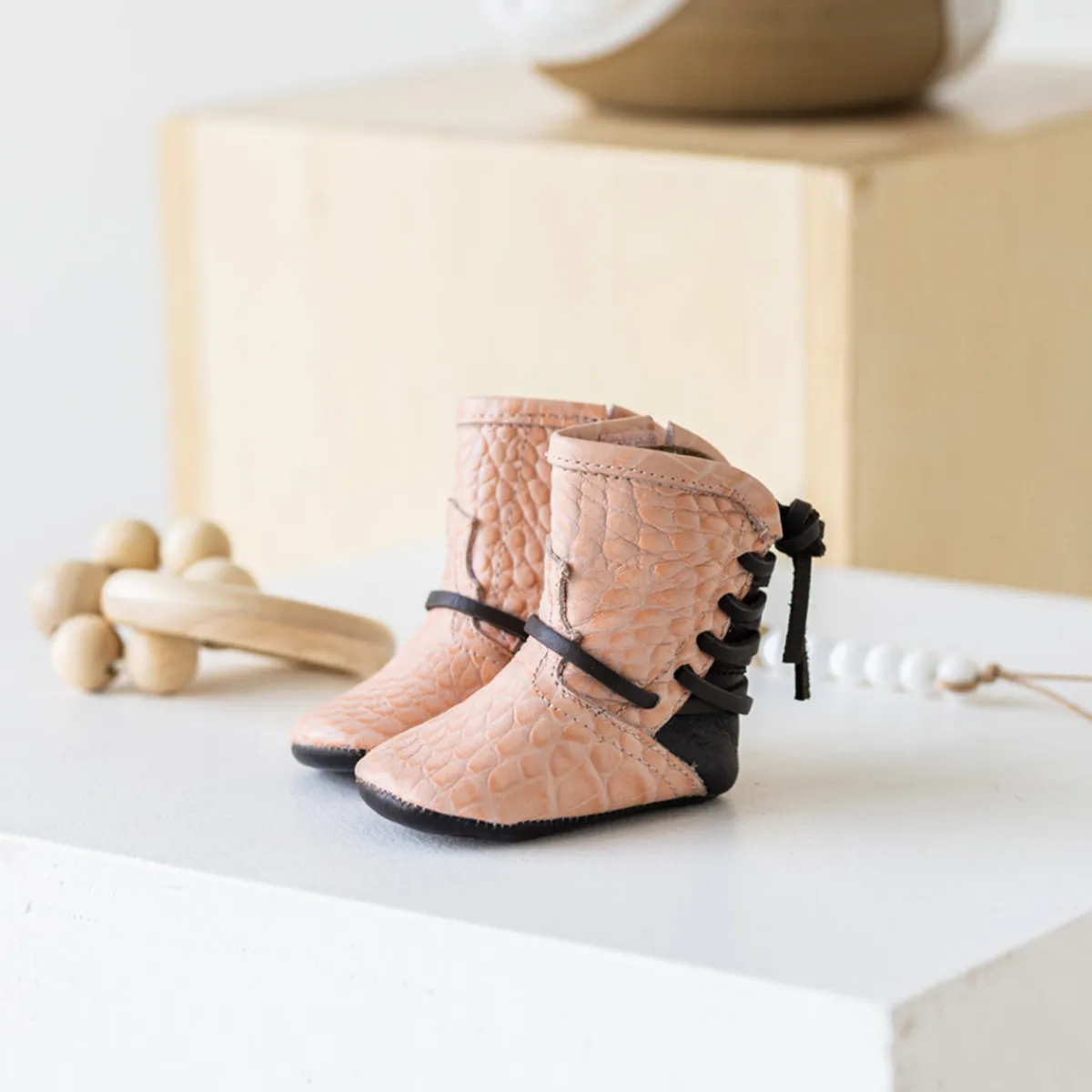 Fashion Freebird Stores Baby Coal Pink Croco