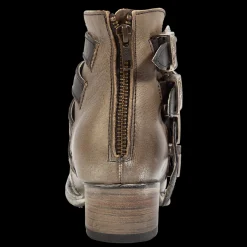 New Freebird Stores Scarlett Black